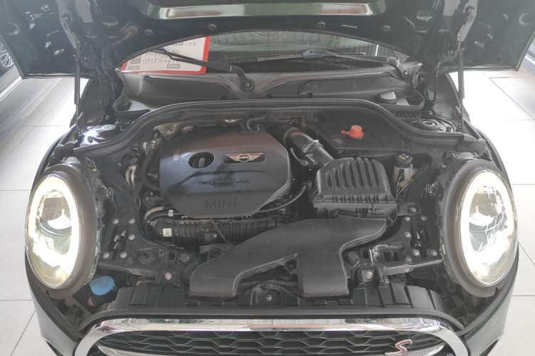 Used MINI 2014 2.0T COOPER S Fun Engine Bay