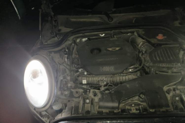 Used MINI 2014 2.0T COOPER S Excitement Engine Bay Right