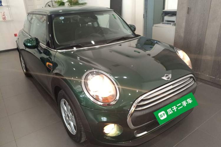 Used MINI 2014 1.2T ONE Front Right 45 Deg