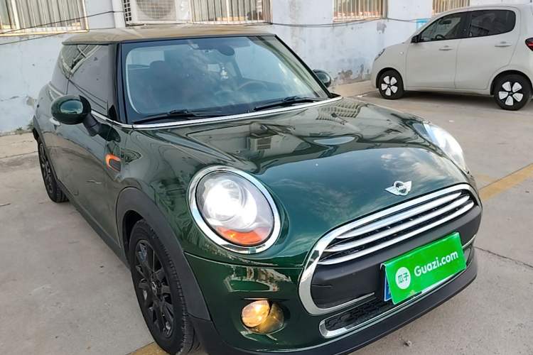 Used MINI 2014 1.2T ONE+ Front Right 45 Deg