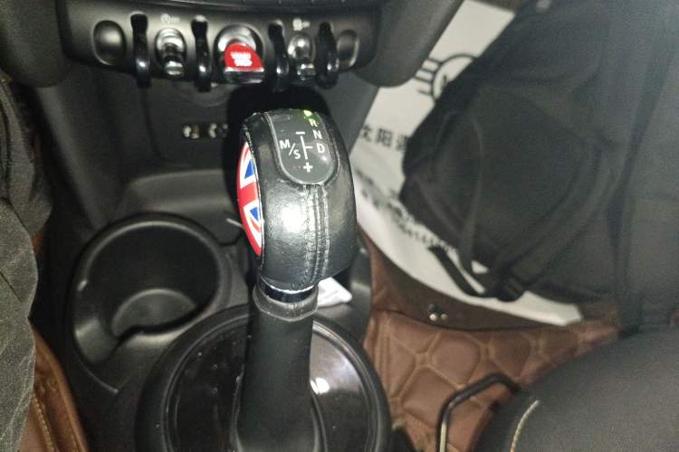 Used MINI 2014 1.2T ONE Gear Lever