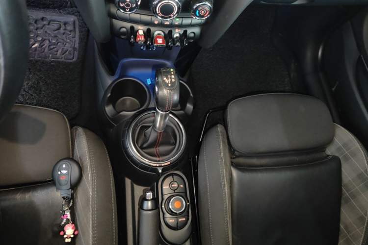 Used MINI 2014 2.0T COOPER S Fun Gear Lever