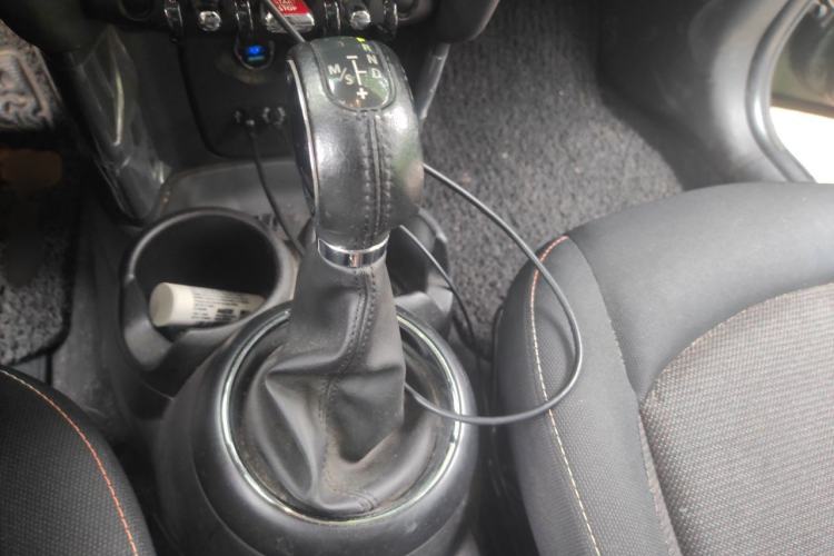 Used MINI 2014 1.2T ONE+ Gear Lever