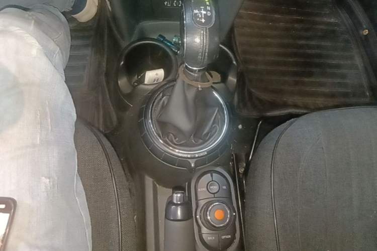 Used MINI 2014 1.5T COOPER Fun Gear Lever