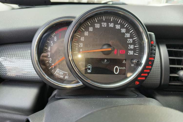 Used MINI 2014 1.5T COOPER Fun Instrument Cluster