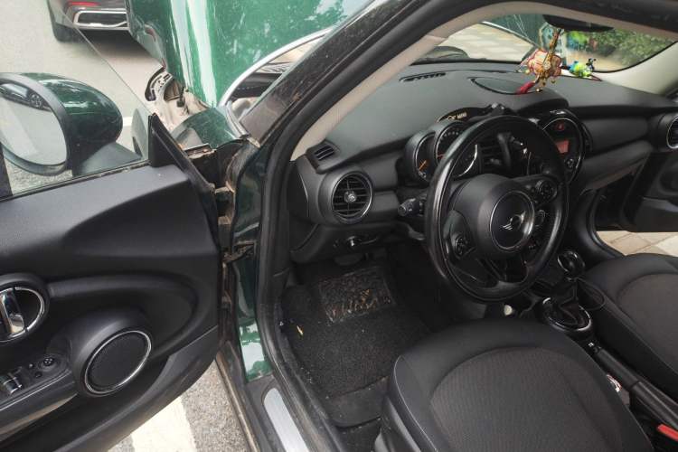 Used MINI 2014 1.2T ONE+ Interior 3