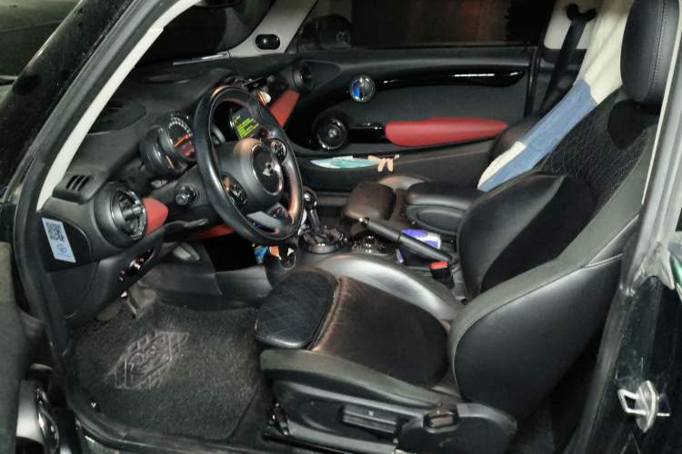 Used MINI 2014 2.0T COOPER S Excitement Left Front Seat