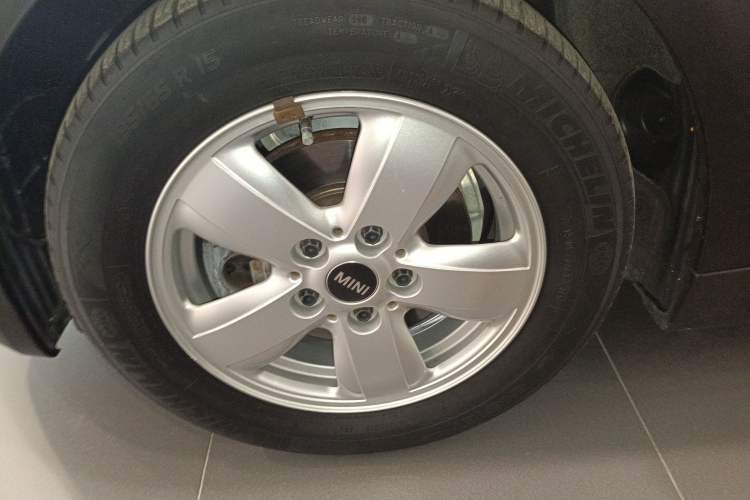 Used MINI 2014 1.2T ONE Left Front Wheel Hub