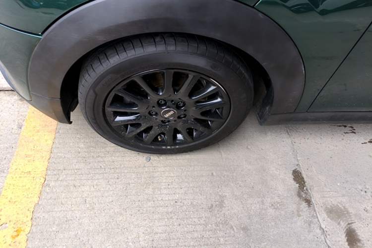 Used MINI 2014 1.5T COOPER Fun Left Front Wheel Hub