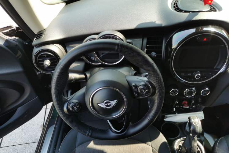 Used MINI 2014 1.5T COOPER Fun Steering Wheel