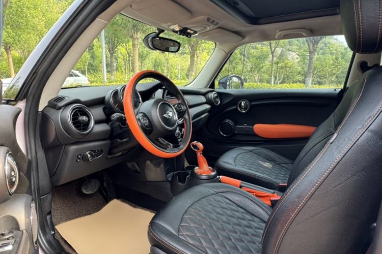Used MINI 2014 1.2T ONE+ Interior 1