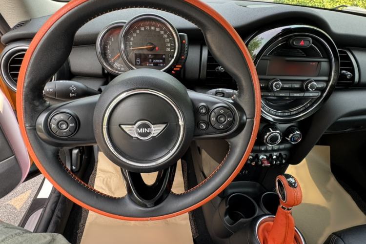Used MINI 2014 1.2T ONE+ Interior 2