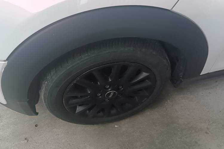 Used MINI 2014 1.5T COOPER Fun Left Front Wheel Hub