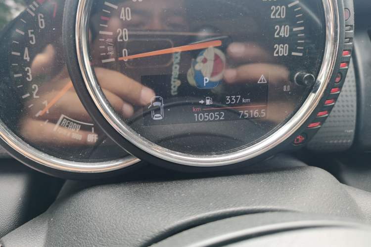 Used MINI 2014 1.5T COOPER Excitement Odometer Close Up