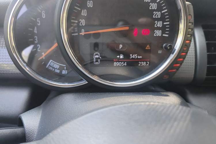 Used MINI 2014 1.5T COOPER Excitement Odometer Close Up
