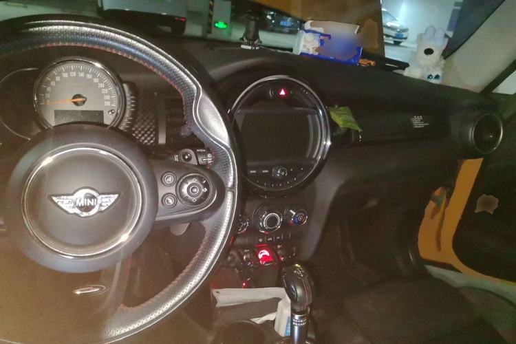 Used MINI 2014 2.0T COOPER S Fun Center Console