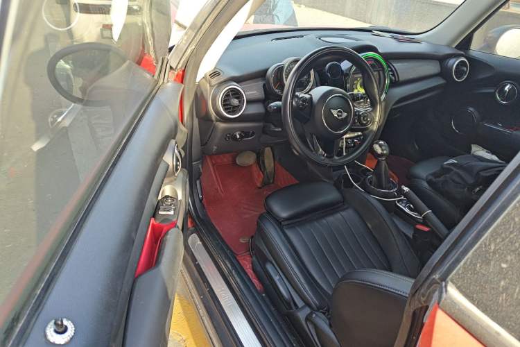 Used MINI 2014 1.5T COOPER Excitement Driver Seat