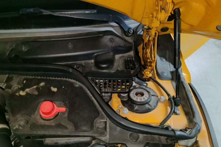 Used MINI 2014 2.0T COOPER S Fun Engine Bay Left