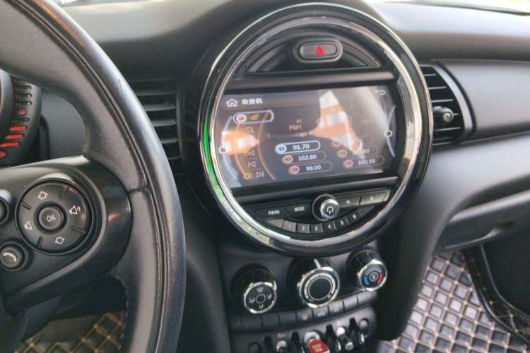 Used MINI 2014 1.2T ONE+ Audio And AC Panel