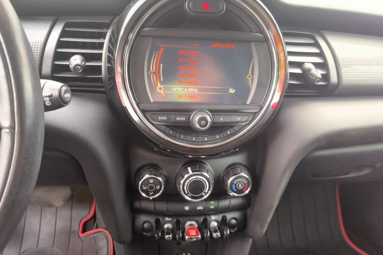 Used MINI 2014 1.5T COOPER Fun Audio And AC Panel