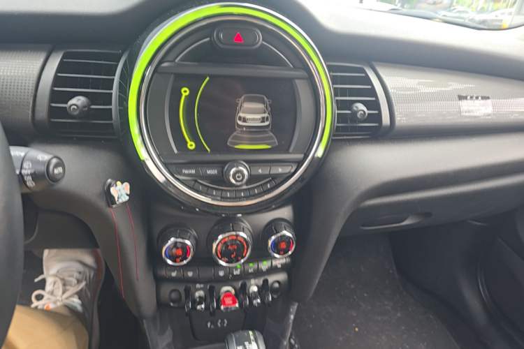 Used MINI 2014 1.5T COOPER Excitement Audio And AC Panel