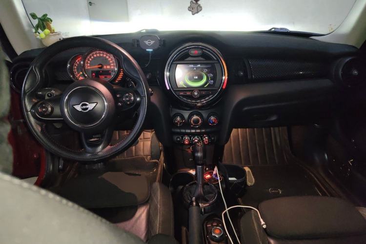 Used MINI 2014 2.0T COOPER S Fun Center Console