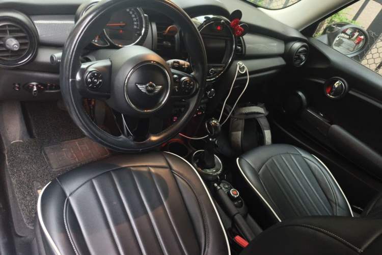 Used MINI 2014 1.5T COOPER Fun Center Console