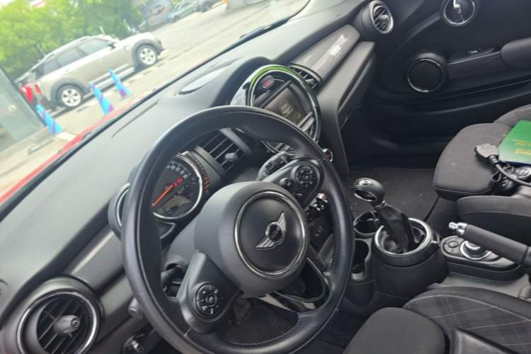 Used MINI 2014 1.5T COOPER Excitement Center Console