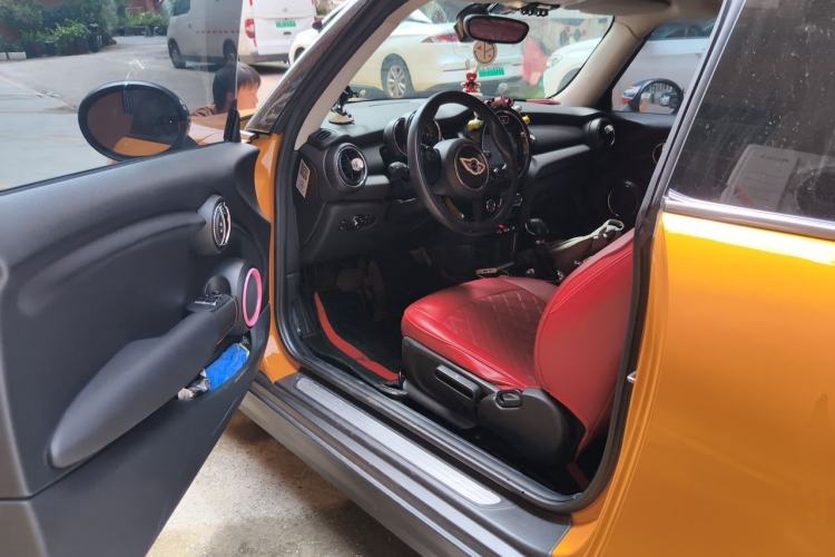 Used MINI 2014 1.2T ONE+ Driver Seat