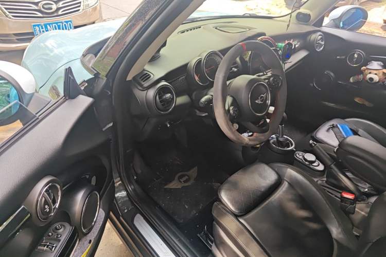 Used MINI 2014 2.0T COOPER S Excitement Driver Seat