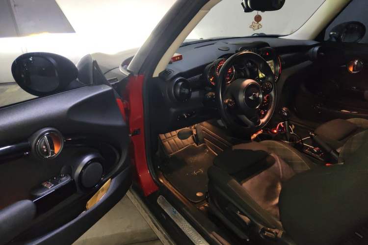 Used MINI 2014 2.0T COOPER S Fun Driver Seat