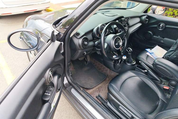 Used MINI 2014 1.2T ONE Driver Seat