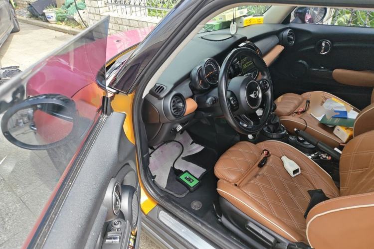 Used MINI 2014 1.5T COOPER Fun Driver Seat