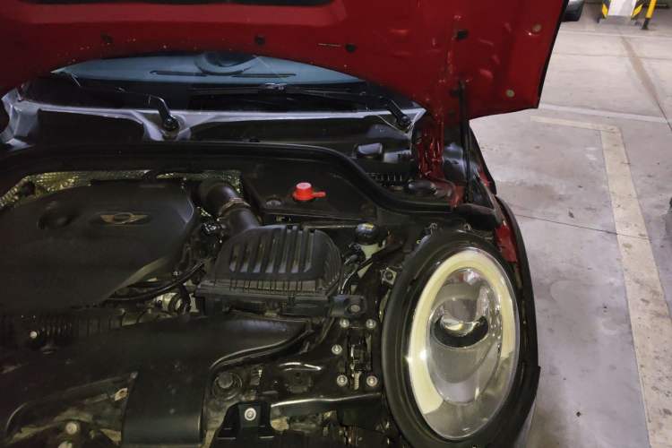 Used MINI 2014 2.0T COOPER S Fun Engine Bay Left