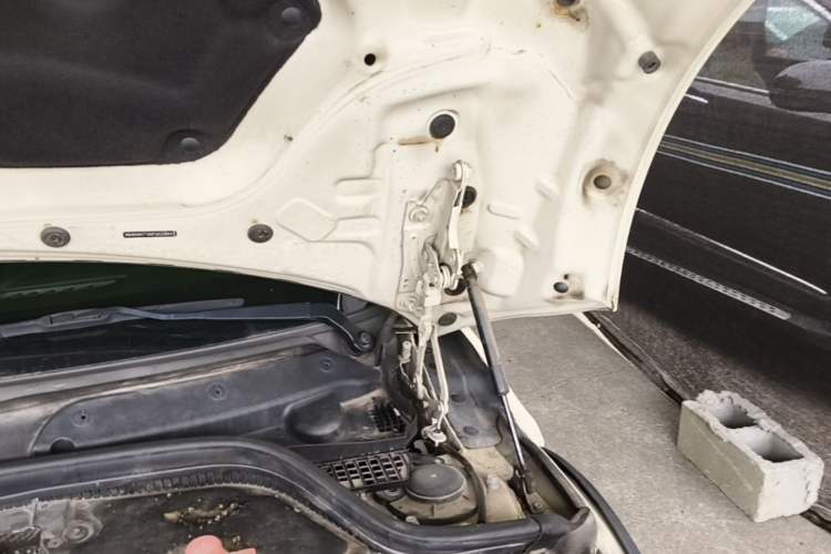 Used MINI 2014 1.2T ONE+ Engine Bay Left