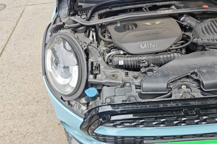 Used MINI 2014 2.0T COOPER S Excitement Engine Bay Right