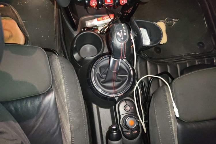 Used MINI 2014 2.0T COOPER S Fun Gear Lever