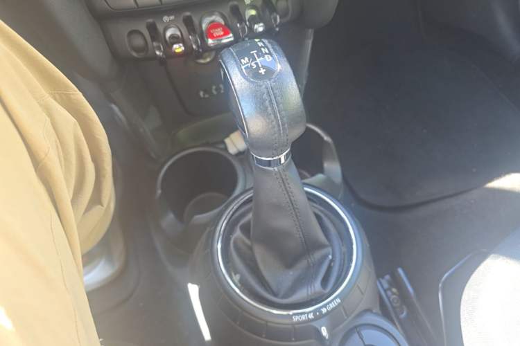 Used MINI 2014 1.5T COOPER Fun Gear Lever
