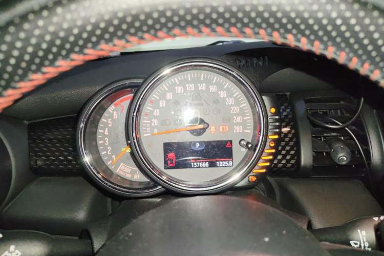 Used MINI 2014 2.0T COOPER S Fun Instrument Cluster