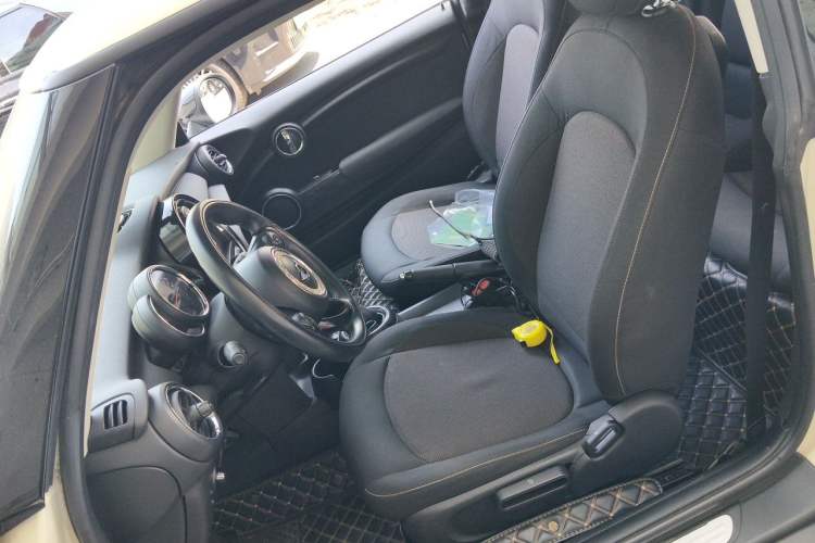 Used MINI 2014 1.2T ONE+ Left Front Seat