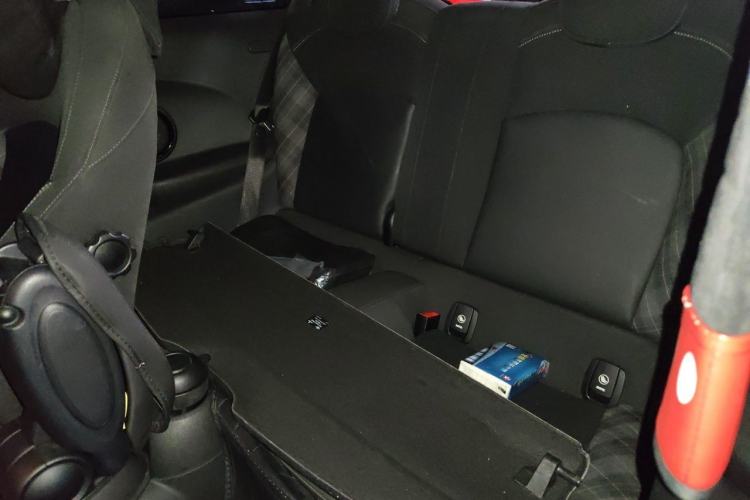 Used MINI 2014 2.0T COOPER S Fun Left Rear Seat