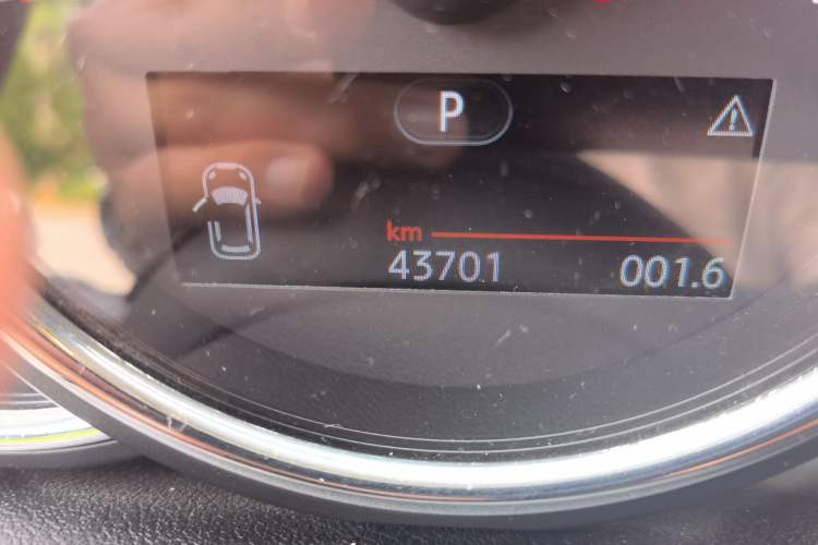 Used MINI 2014 1.5T COOPER Fun Odometer Close Up