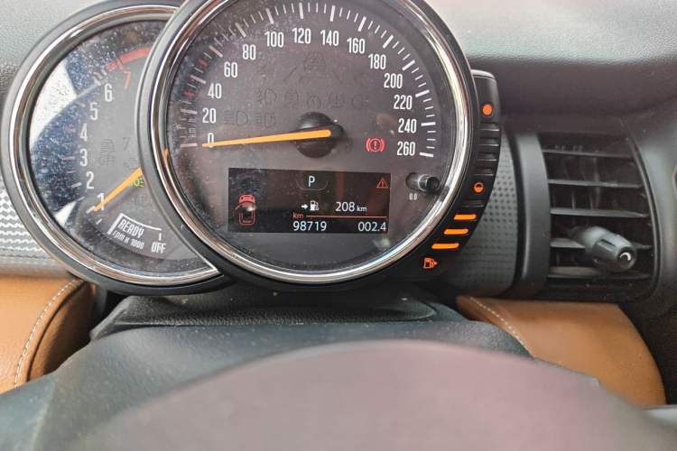 Used MINI 2014 1.5T COOPER Fun Odometer Close Up