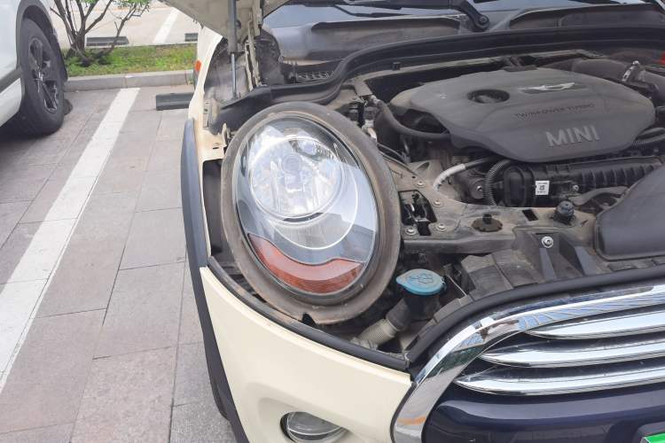 Used MINI 2014 1.5T COOPER Fun Right Front Headlight