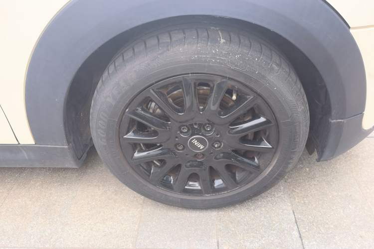 Used MINI 2014 1.5T COOPER Fun Right Front Wheel Hub