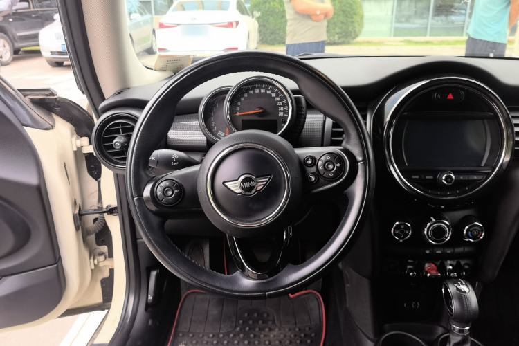 Used MINI 2014 1.5T COOPER Fun Steering Wheel