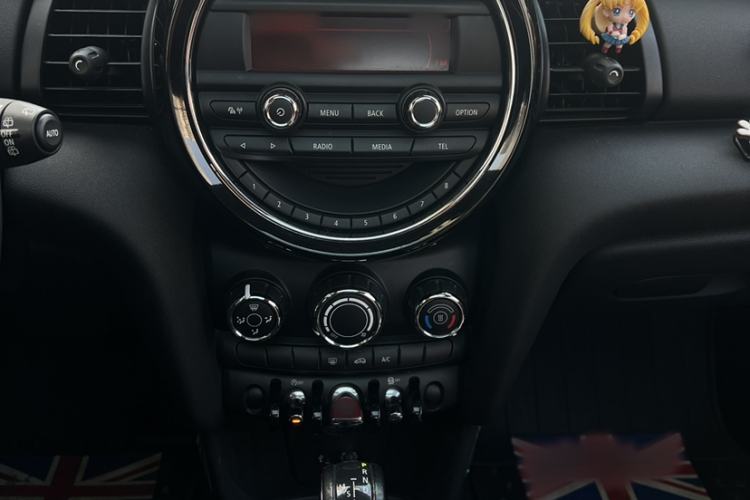 Used MINI 2014 1.2T ONE+ Interior 4