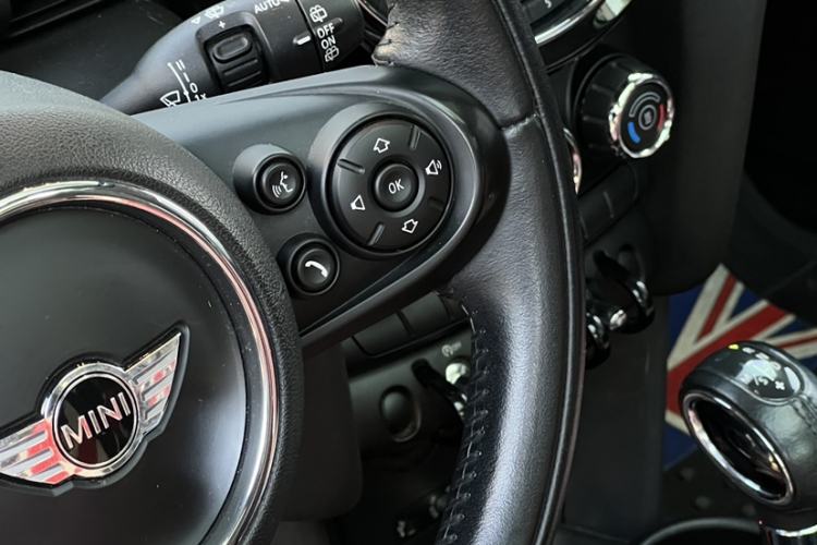 Used MINI 2014 1.2T ONE+ Interior 8
