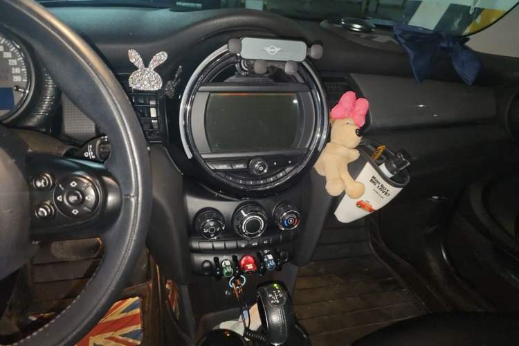 Used MINI 2014 1.5T COOPER Fun Audio And AC Panel