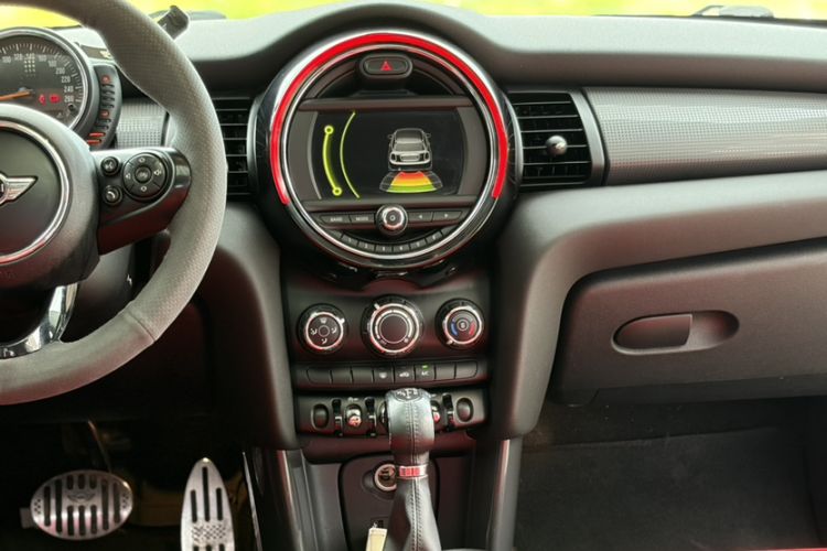 Used MINI 2014 1.5T COOPER Fun Audio And AC Panel